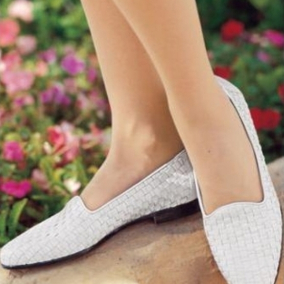 Trotters Shoes Trotters Liz White Basket Weave Flats Poshmark